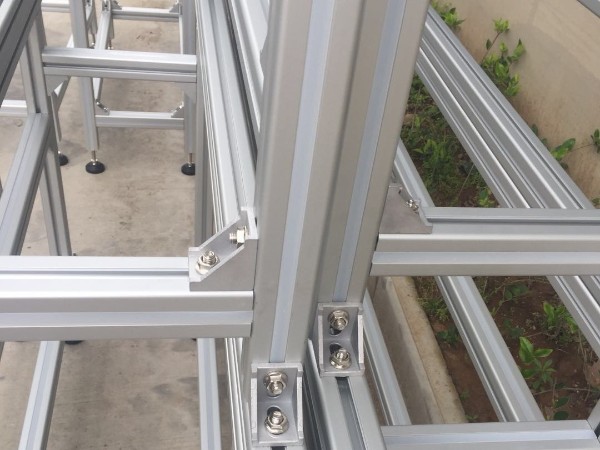 2020年年末選擇鋁型材框架定制要注意哪幾點？