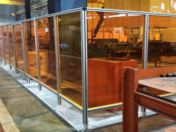 車間器械護欄網有必要安裝么？