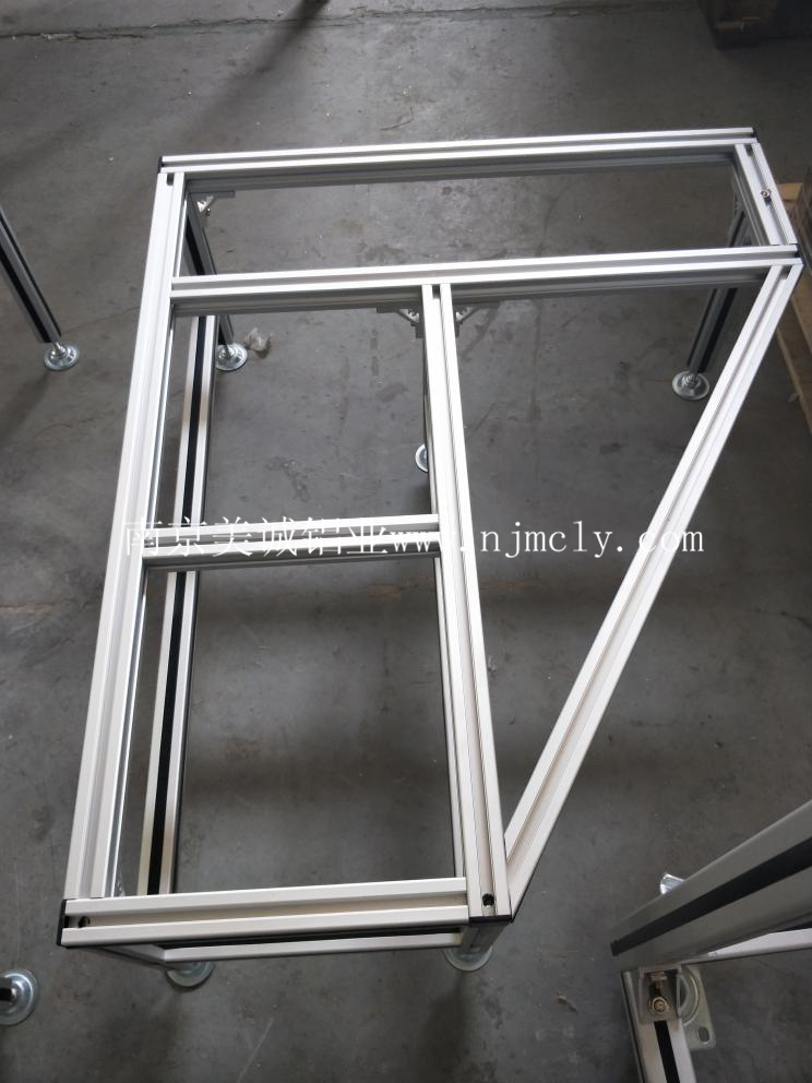 你知道氧化后的工業鋁型材框架優點嗎？01