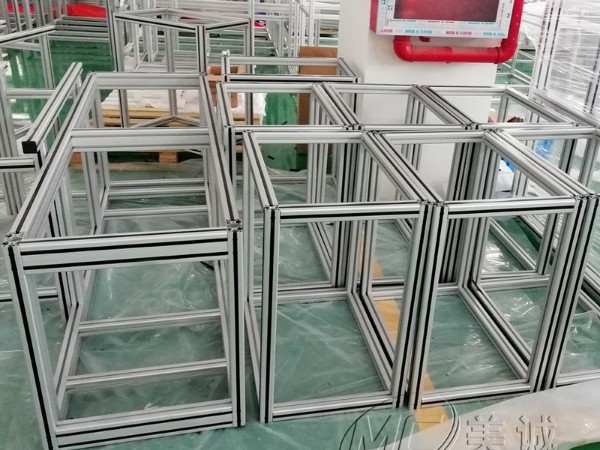 鋁型材設備機架如何選材？