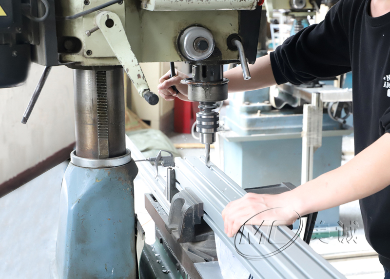 工業鋁型材精加工廠家，如何做到精加工？